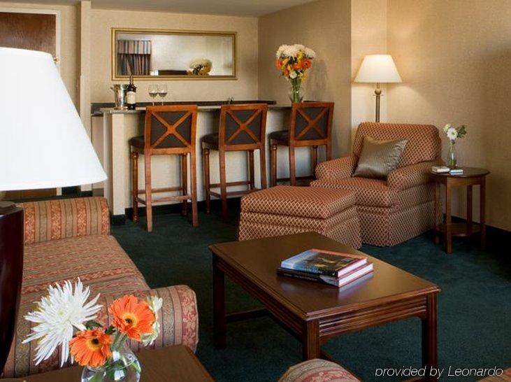 Holiday Inn Arlington At Ballston By Ihg Pokój zdjęcie